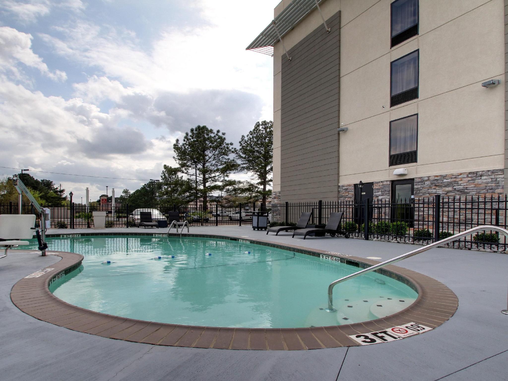 Holiday Inn Express & Suites Jackson Downtown - Coliseum By Ihg Экстерьер фото